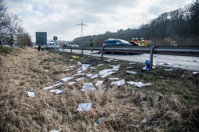 Plochingen: LKW rast in Unfallstelle - mehrere Schwerverletzte darunter ein Kind